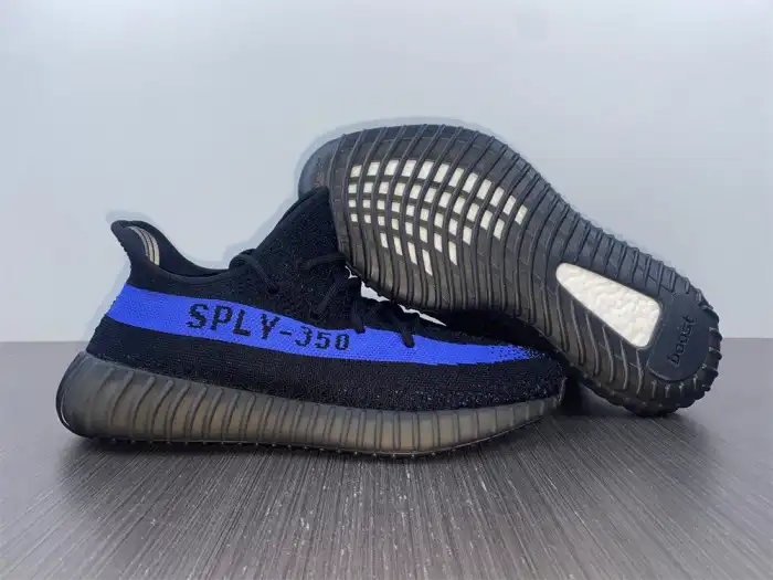 MaikeSneakers Adidas Yeezy Boost 350 V2 Dazzling Blue GY7164 0126