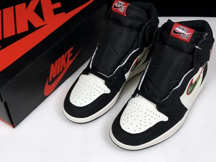 MaikeSneakers Air Jordan 1 Retro High OG 'A Star Is Born' - 555088 015 0123