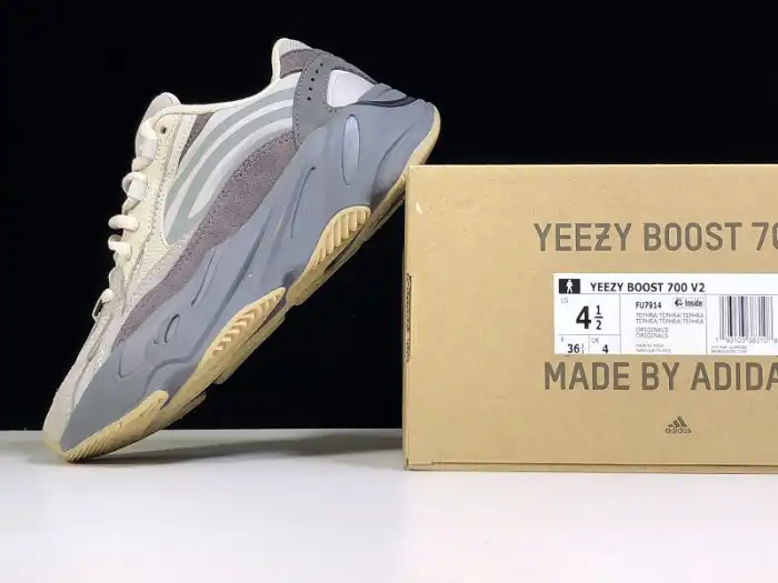 MaikeSneakers Adidas Yeezy Boost 700 v2 Tephra FU7914 0122