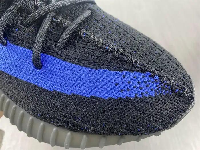 MaikeSneakers Adidas Yeezy Boost 350 V2 Dazzling Blue GY7164 0126