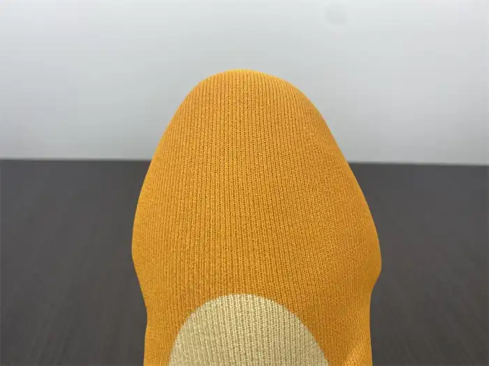 MaikeSneakers Adidas Yeezy Knit RNR Sulfur GW5353 0122