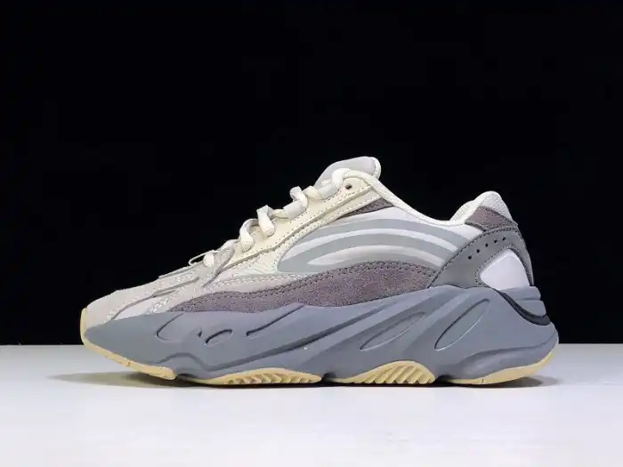 MaikeSneakers Adidas Yeezy Boost 700 v2 Tephra FU7914 0122