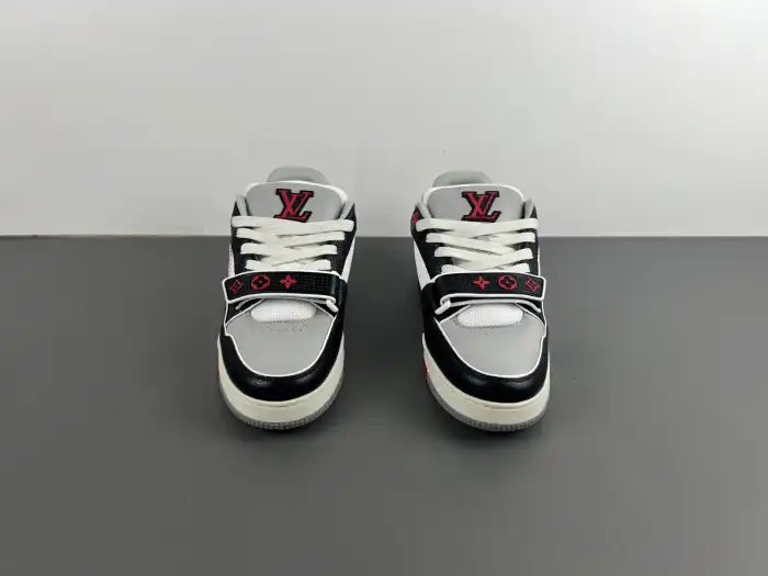 MaikeSneakers LV TRAINER SNEAKER 24083001 0131