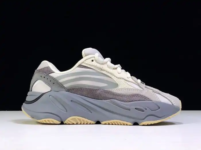 MaikeSneakers Adidas Yeezy Boost 700 v2 Tephra FU7914 0122