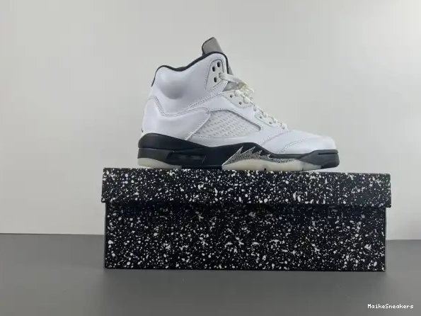 MaikeSneakers 'WHITE BLACK' JORDAN DD0587-110 AIR RETRO 5 0207