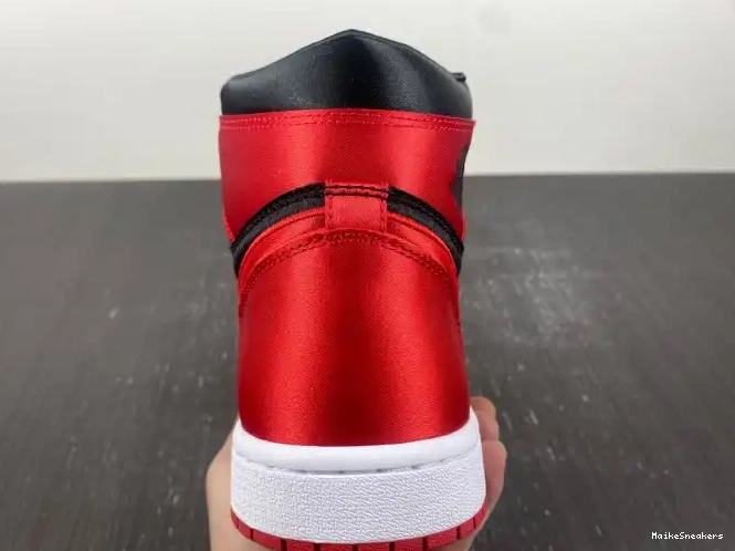 MaikeSneakers 1 Bred High FD4810-061 WMNS OG Air Satin Jordan 0210