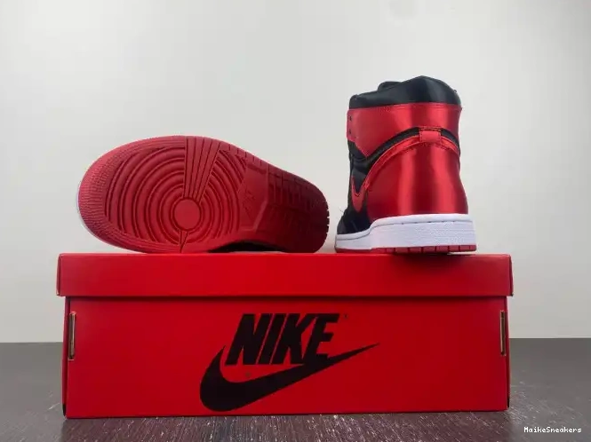 MaikeSneakers 1 Bred High FD4810-061 WMNS OG Air Satin Jordan 0210