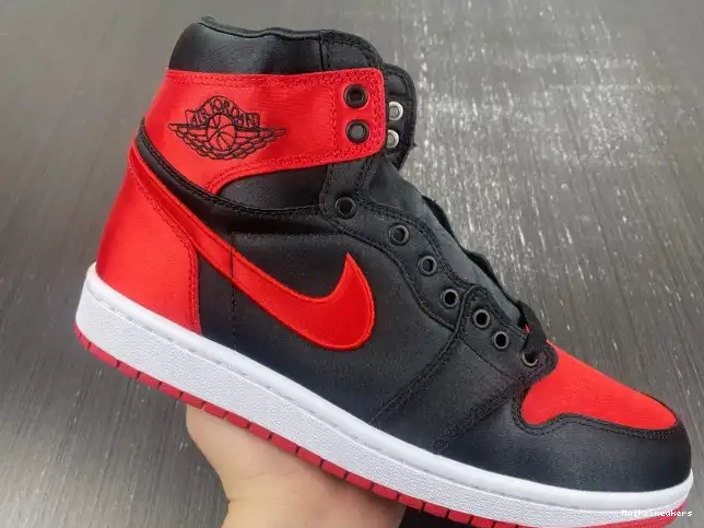 MaikeSneakers 1 Bred High FD4810-061 WMNS OG Air Satin Jordan 0210