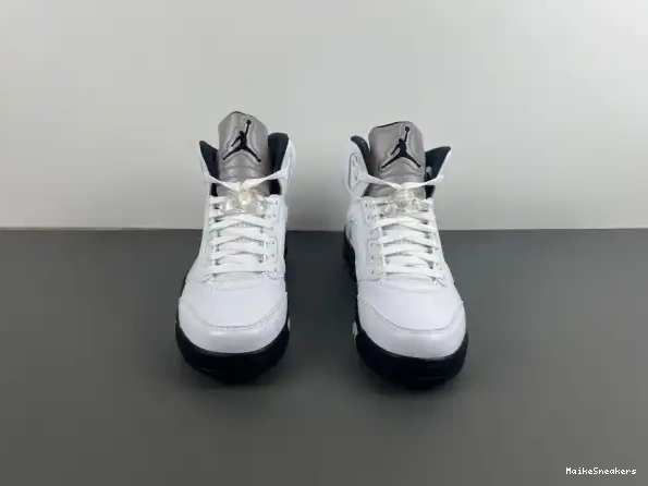 MaikeSneakers 'WHITE BLACK' JORDAN DD0587-110 AIR RETRO 5 0207