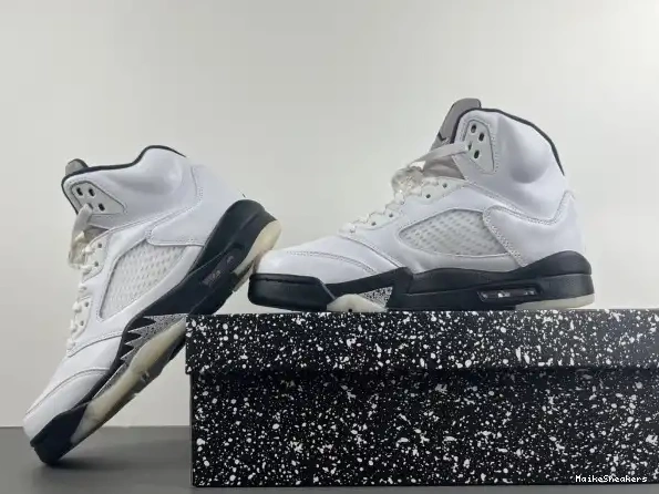 MaikeSneakers 'WHITE BLACK' JORDAN DD0587-110 AIR RETRO 5 0207