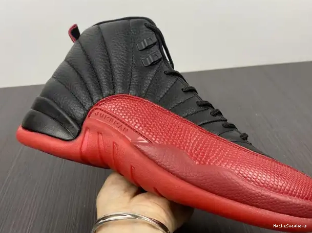 MaikeSneakers (2016) Jordan 12 Flu 130690 Retro 002 Game 0222