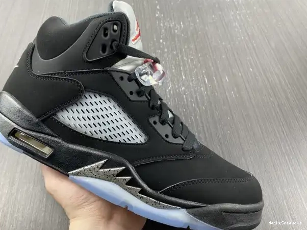 MaikeSneakers Retro 5 Metallic Black (2016) Jordan 845035-003 0227