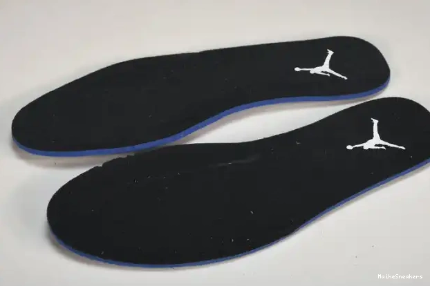 MaikeSneakers Jordan Black Retro Game Royal 4 CT8527-018 0220