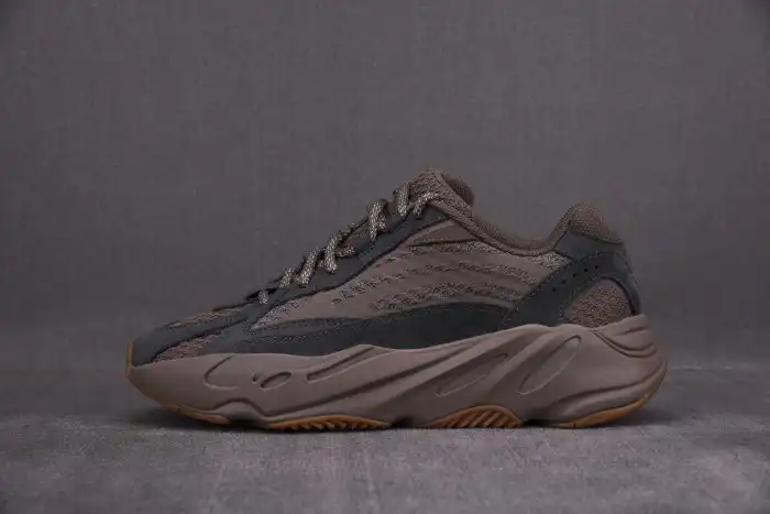 MaikeSneakers ADIDAS Yeezy Boost 700 V2 'Mauve' GZ0724 0201