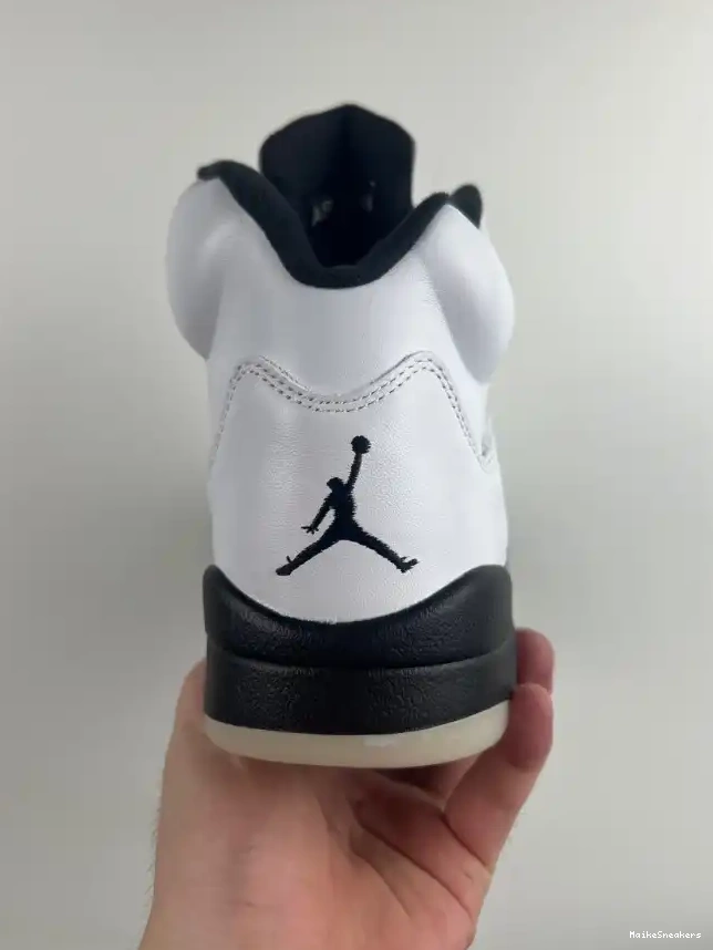 MaikeSneakers 'WHITE BLACK' JORDAN DD0587-110 AIR RETRO 5 0207